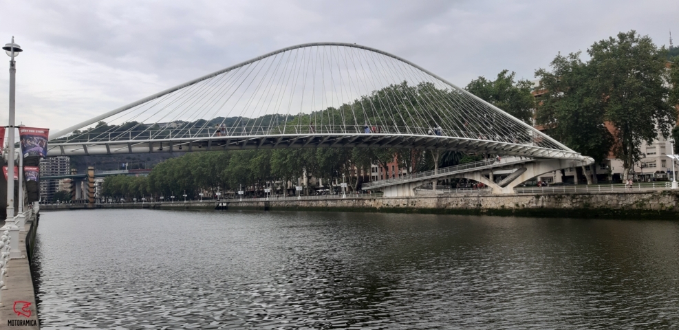Ponte Zubizuri di Bilbao